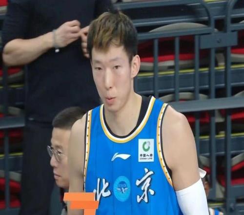 多特蒙德球,员吉拉西内,因肌腱不适,龙8国际,龙8国际官网,龙8国际H5官网