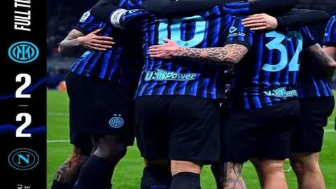 马内获C罗鼎力相助打破球荒，成就生涯900球壮举并荣膺MVP，积极回应争议